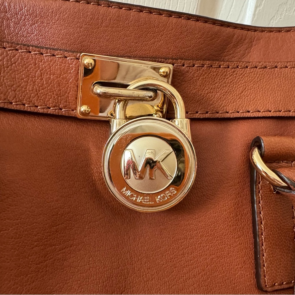 Michael Michael Kors Hamilton Soft Leather Bag - Picture 7 of 15